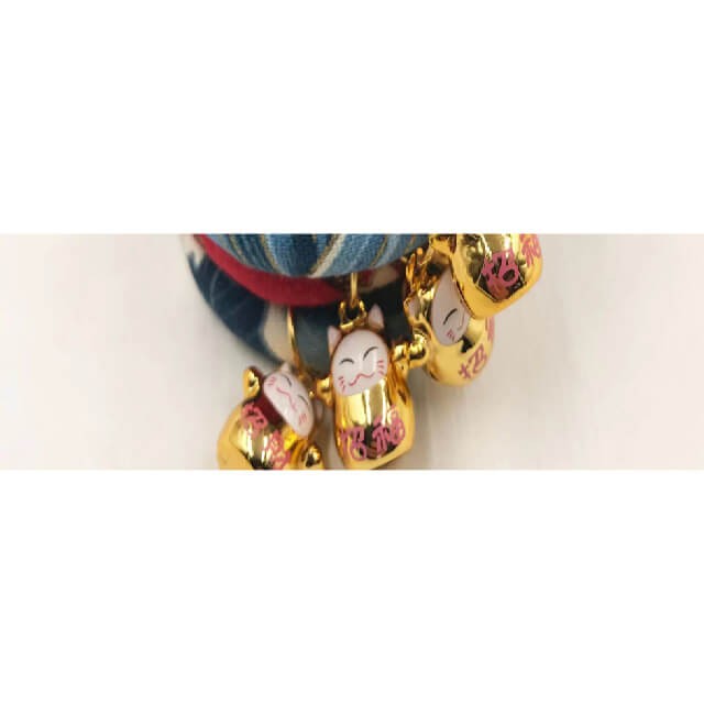 Japanese white pattern collar with lucky bell small size